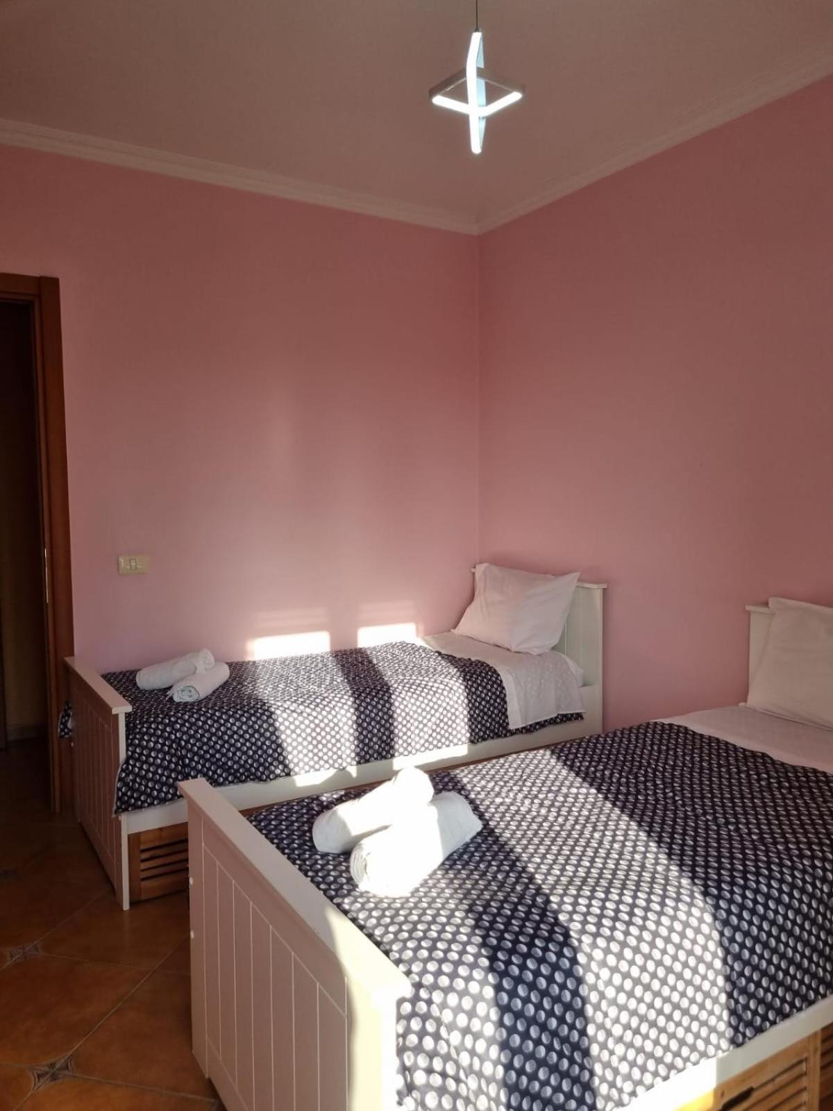 Sandra'S Apartment In Tirana Center Bagian luar foto
